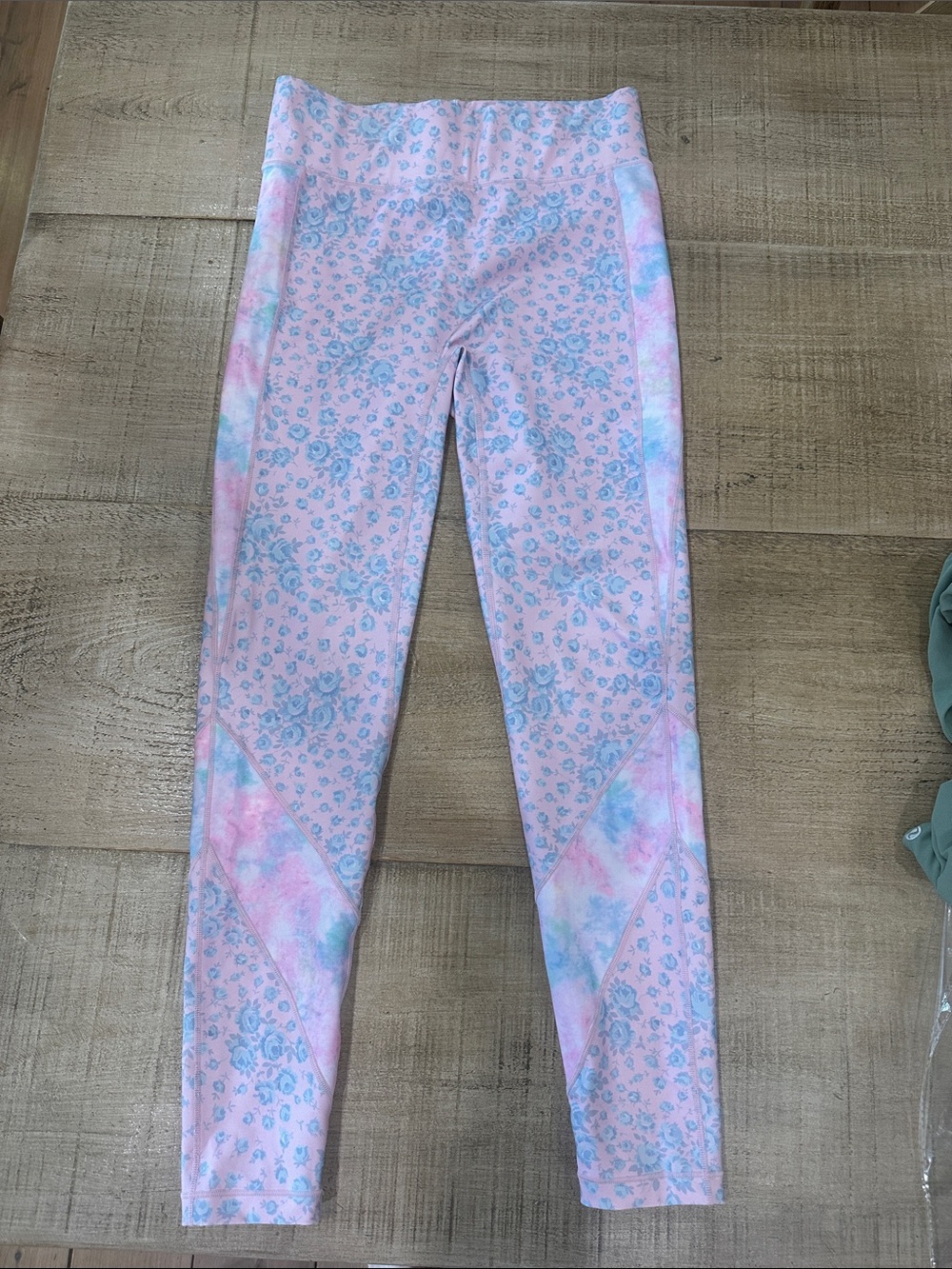 LoveShackFancy x Bandier Pink and Blue Floral Tie-Dye Leggings
